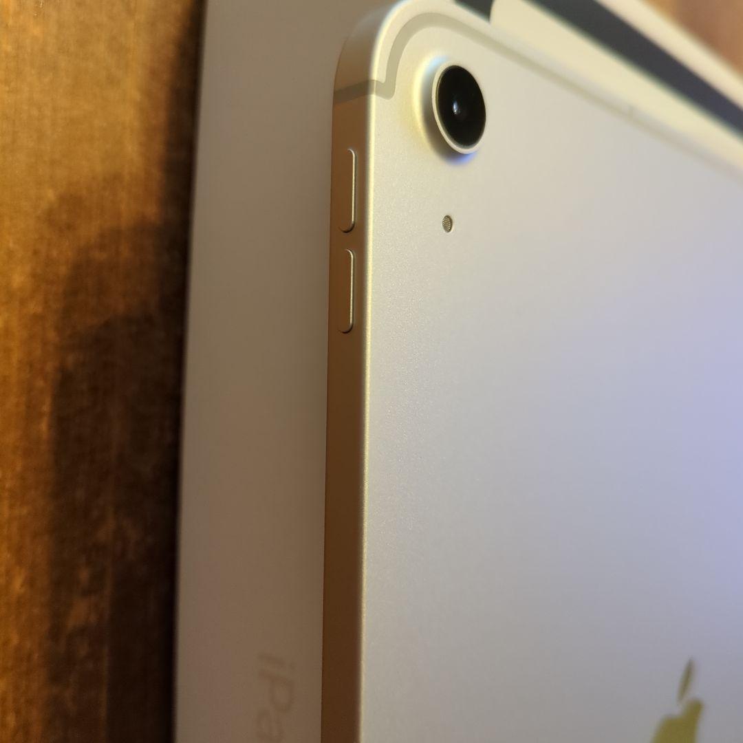 Apple iPad 第10世代　シルバー