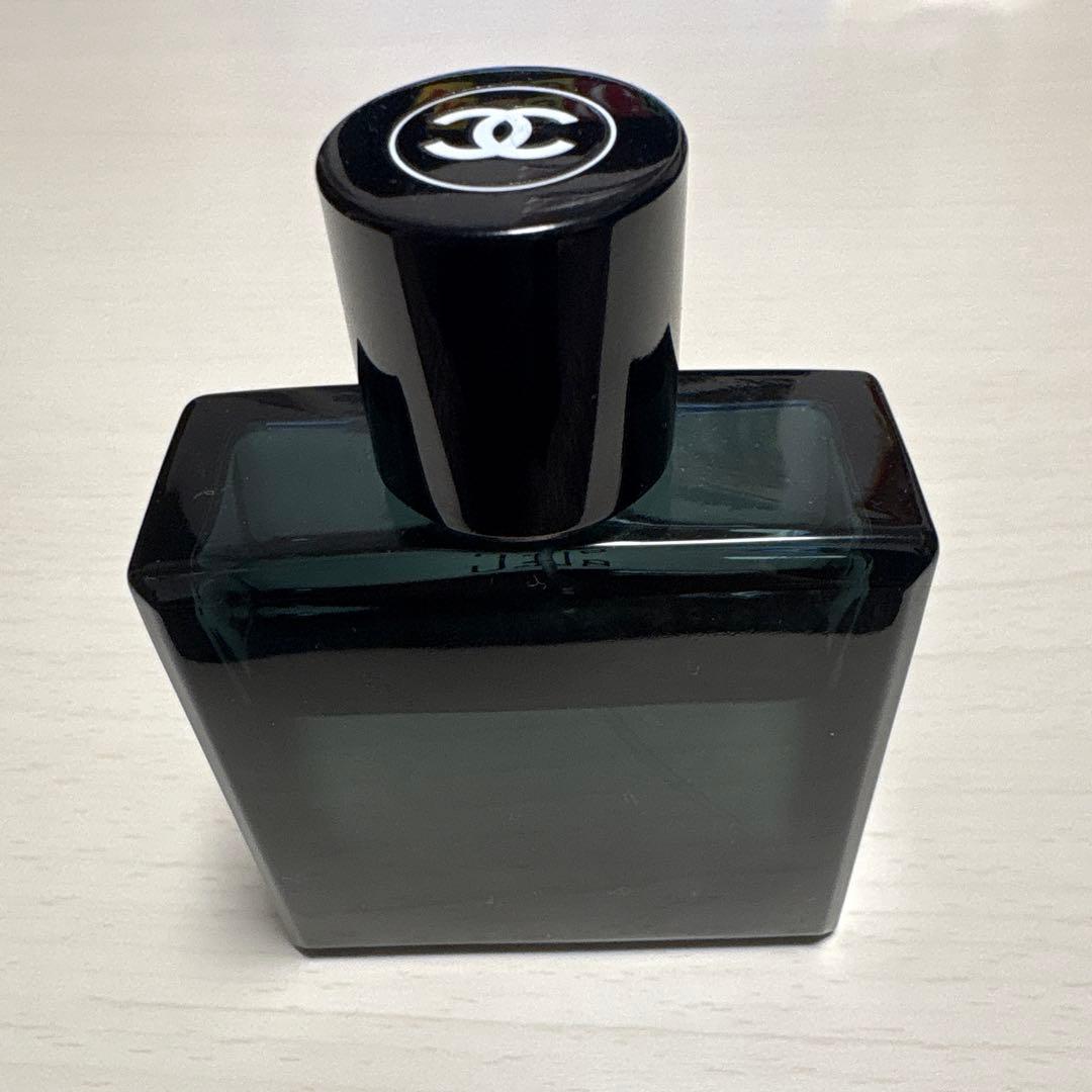 BLEU de CHANEL 男性用香水
