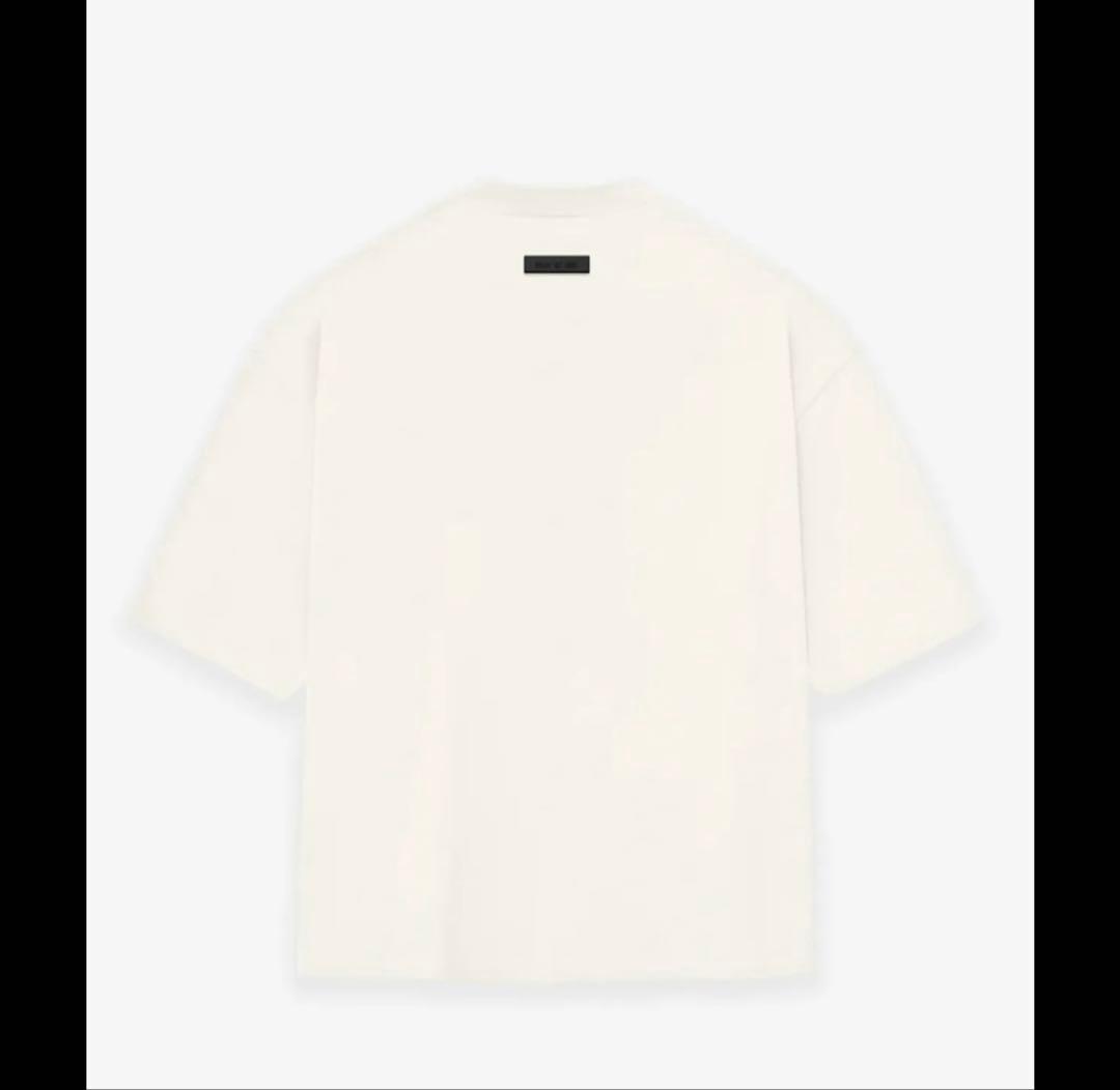 【最新作】 ESSENTIALS 半袖Tシャツ