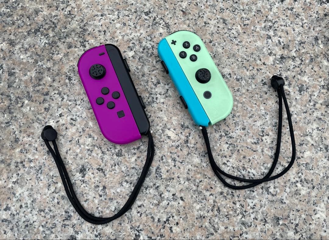 h*8様 Nintendo Switch 本体 ドック付き　初期化済