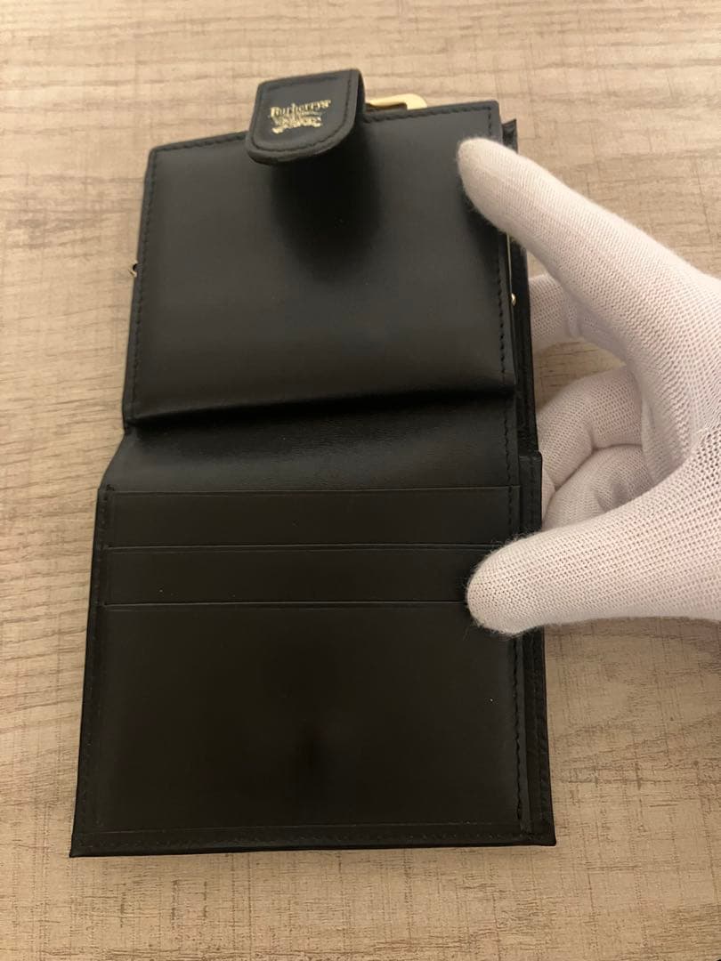 バーバリー　折り財布　内側白く