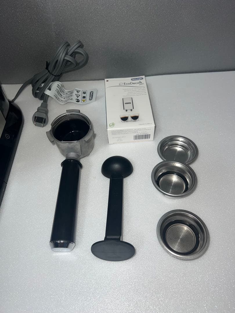De'Longhi エスプレッソマシン 本体と付属品 EC680M