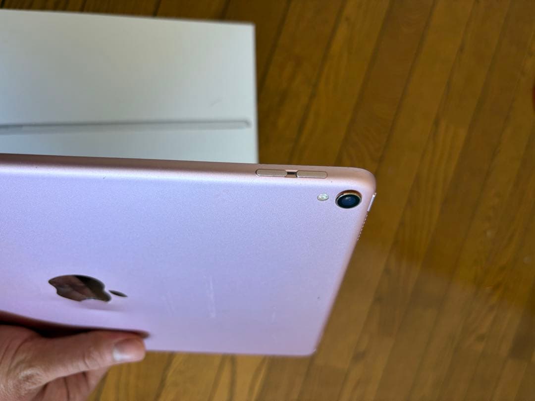 Apple iPad pro 10.5 64gb バテッリー容量98%