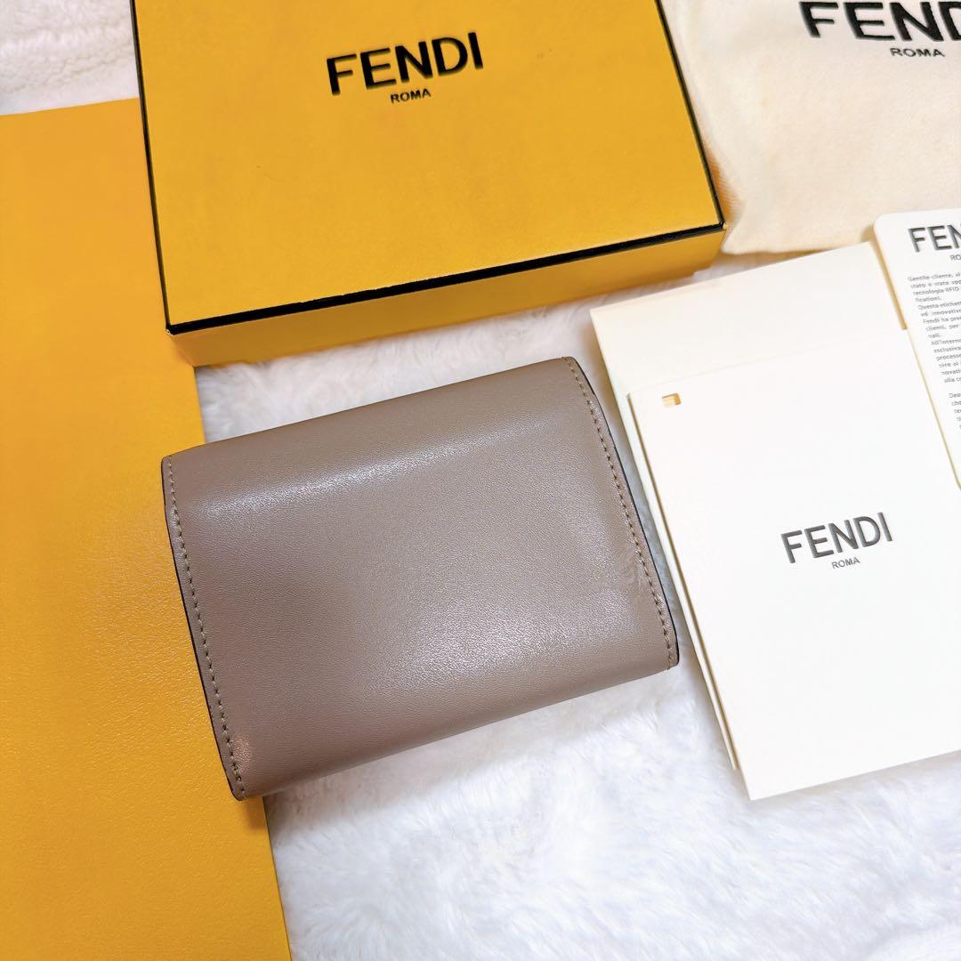 FENDI グレー 二つ折り財布　名刺入れ カード入れカードケース