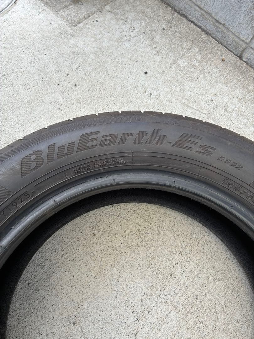 送料込み185/60r15YOKOHAMA ブルーアース25年製造4本セット