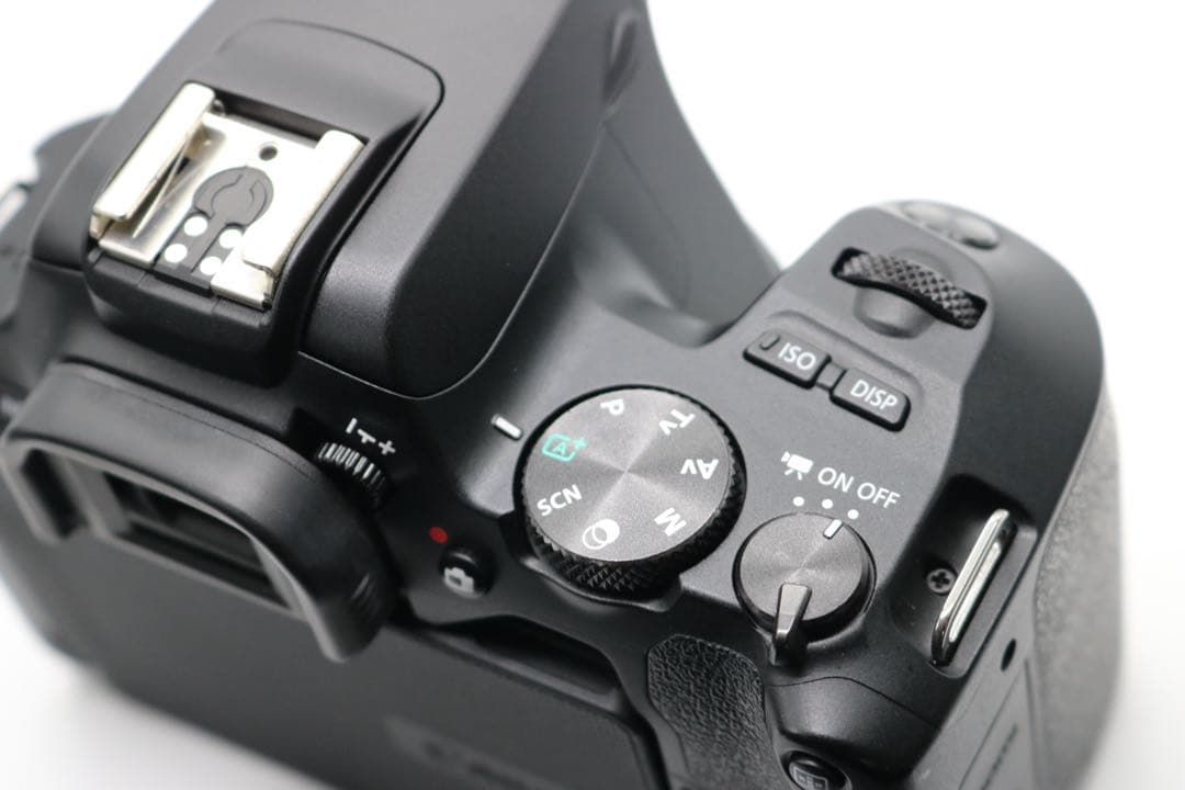 超美品 【Canon EOS Kiss X10 トリプルレンズセット】 安心保証
