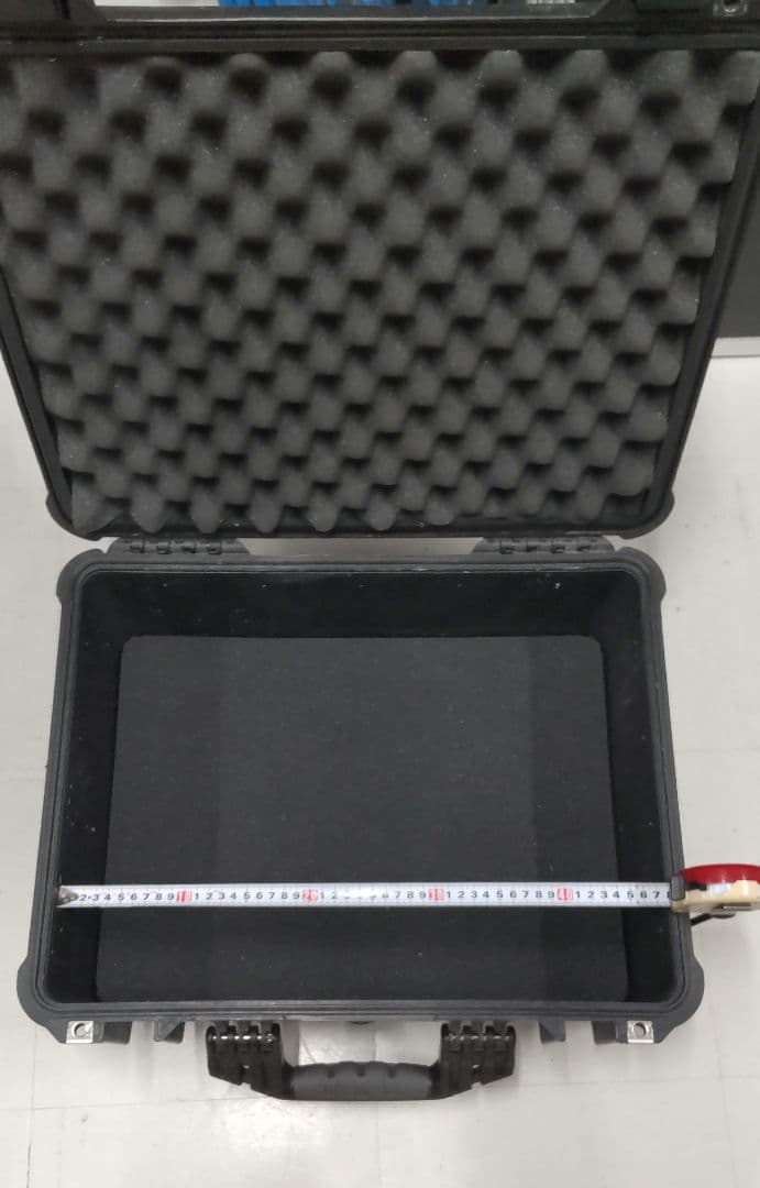 ペリカン　PELICAN STORM CASE 2450