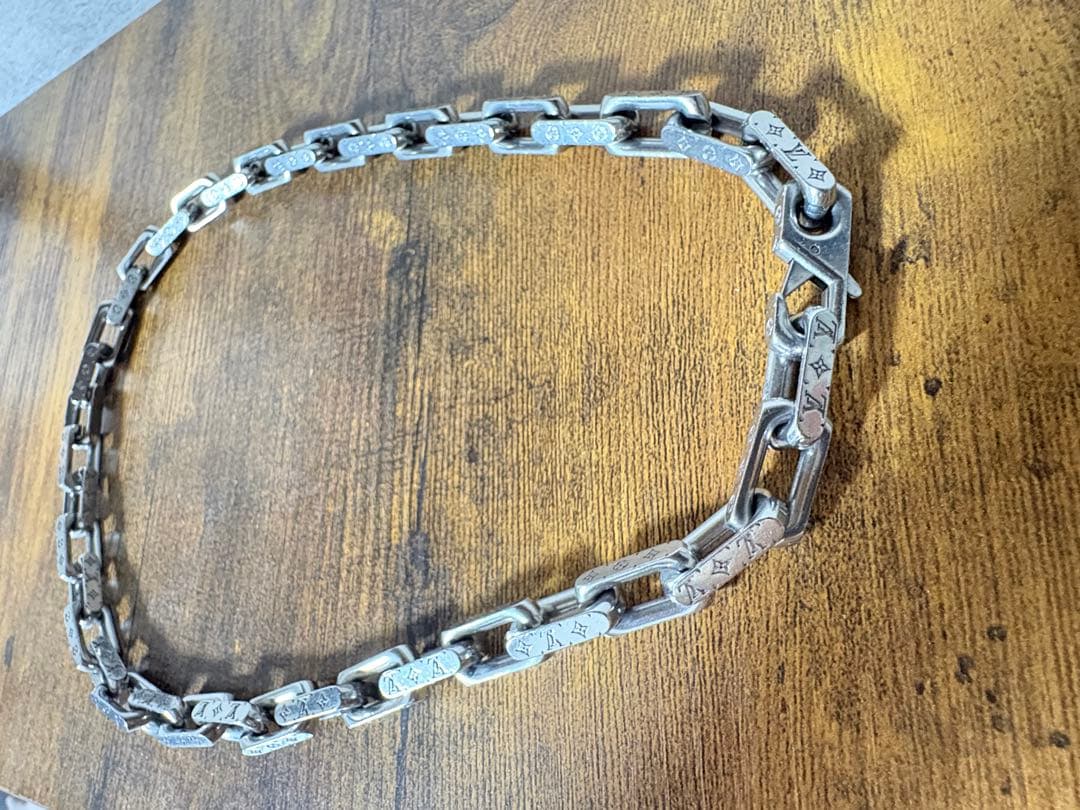 LOUIS VUITTON シルバー チェーンネックレス