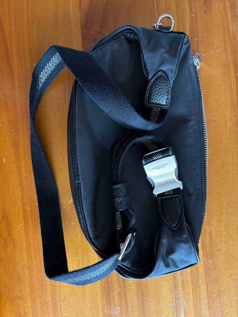 【新品】COACH コーチウエストバッグ　ブラック　レディース