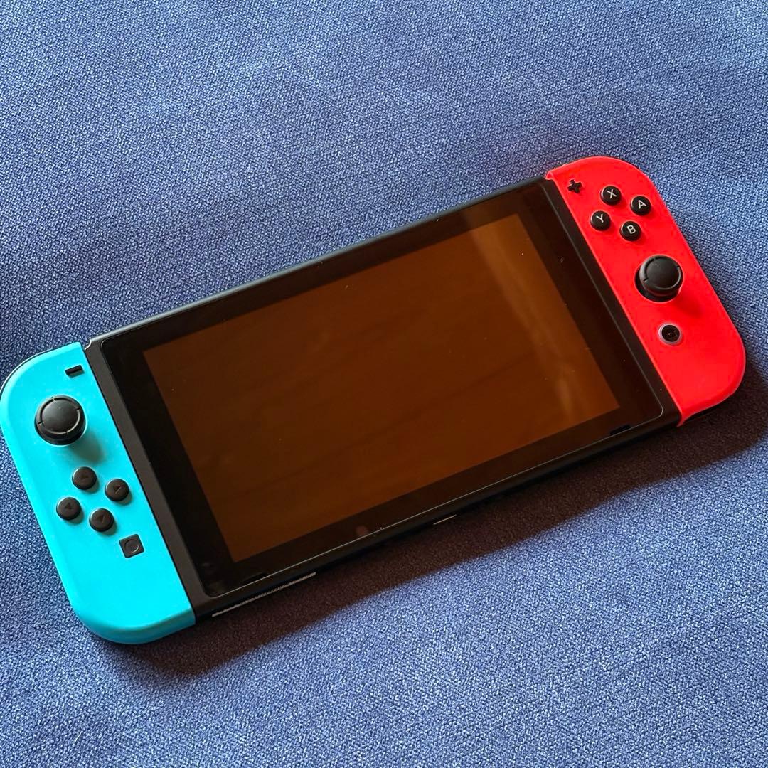 Nintendo Switch 本体(⚠️ACアダプター、箱無し)、ケース2種つき