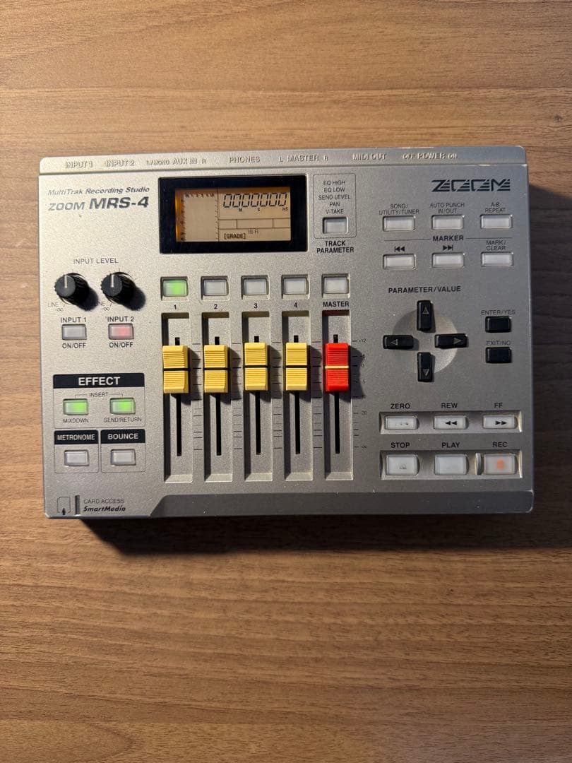 ZOOM デジタルレコーディングパック　MRS4 MRT3 ダイナミックマイク