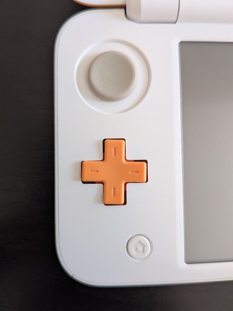 【液晶美品】Newニンテンドー2DS LL ホワイト×オレンジ