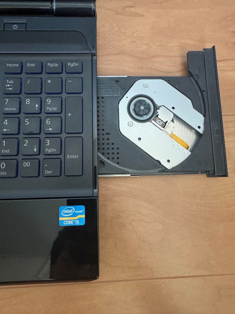 FMV LIFEBOOK AH56/K ノートPC