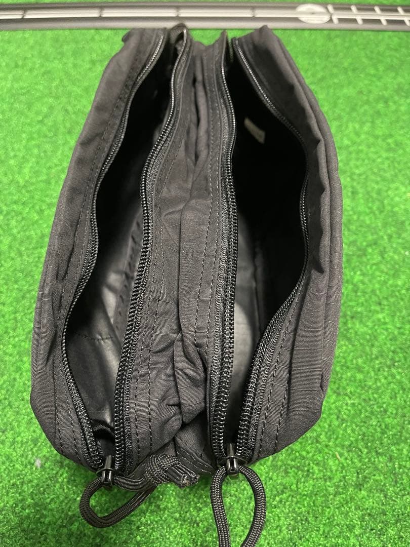 BRIEFING DOUBLE ZIP POUCH III ブラック