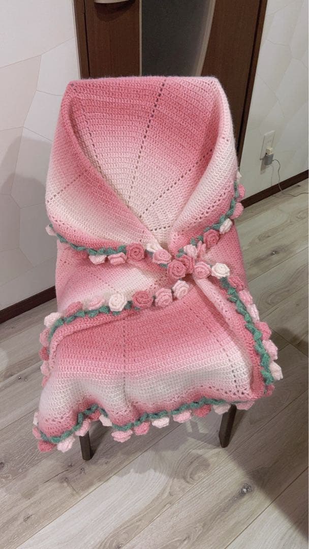 バラの花束ブランケット直径123cm，69本の大きな花ストール