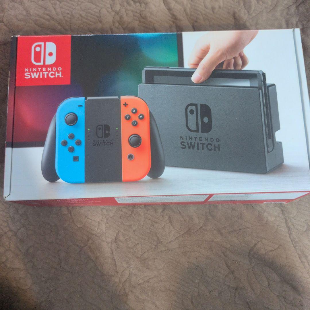 s*t様 Nintendo Switch 本体 青/赤 Joy-Con付き