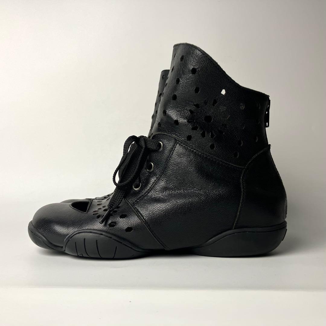 【未使用】SENSO UNICO t.b カットワーク　ショートブーツ　花柄　黒