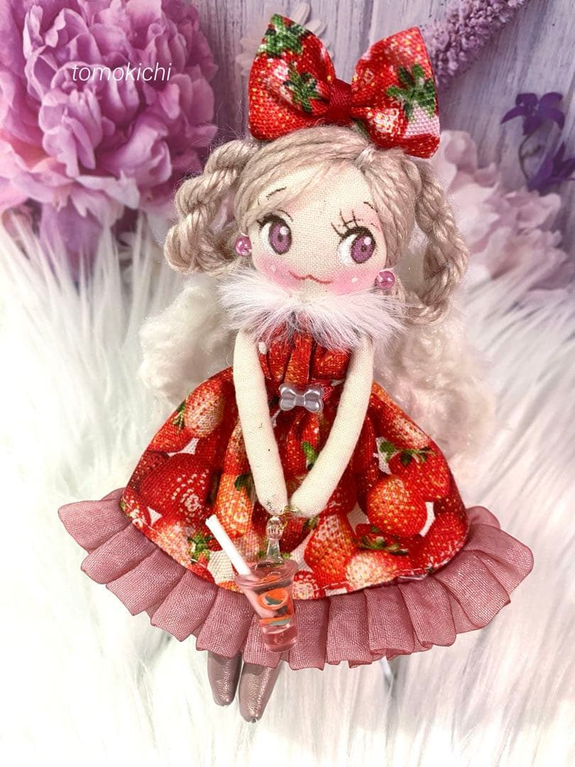みえりん♥さん専用❤️いちご柄❤️ドールチャーム❤️ハンドメイド❤️カントリードール