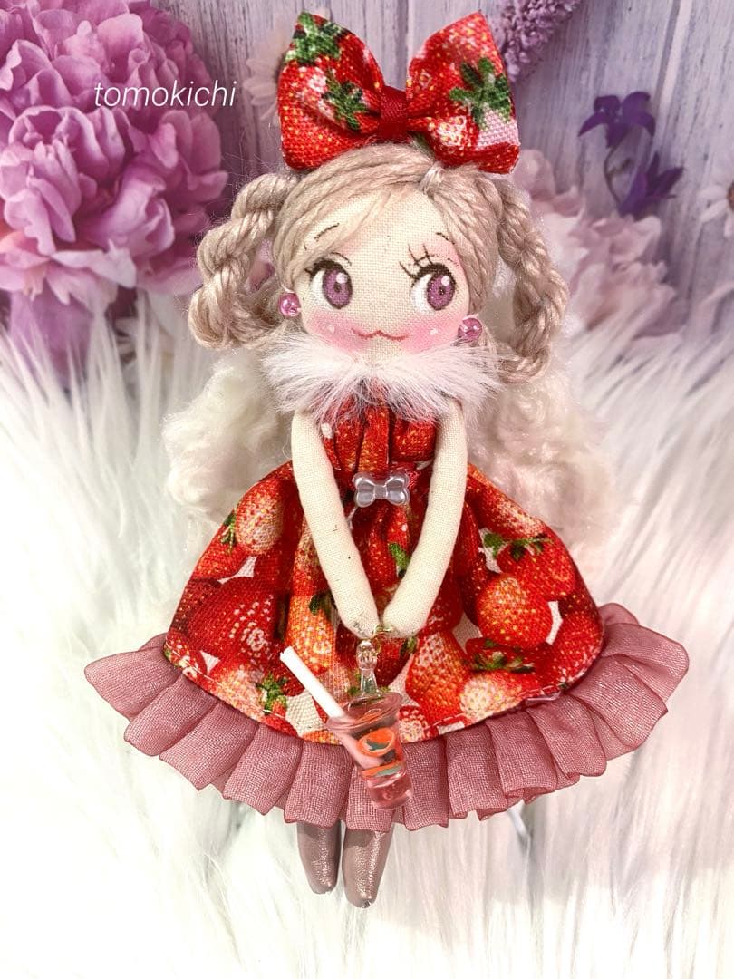 みえりん♥さん専用❤️いちご柄❤️ドールチャーム❤️ハンドメイド❤️カントリードール