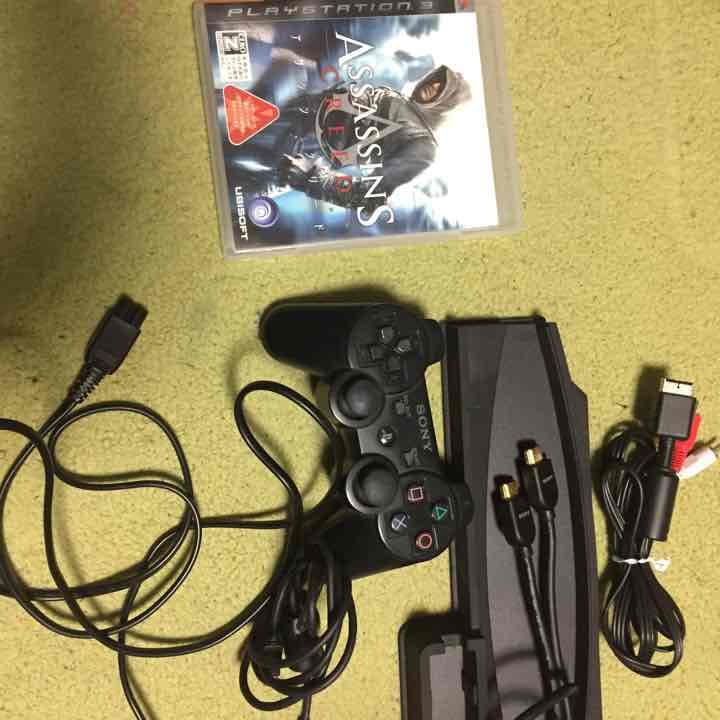 PS3本体、アサシンクリード、HDMIケーブル、ps3縦台