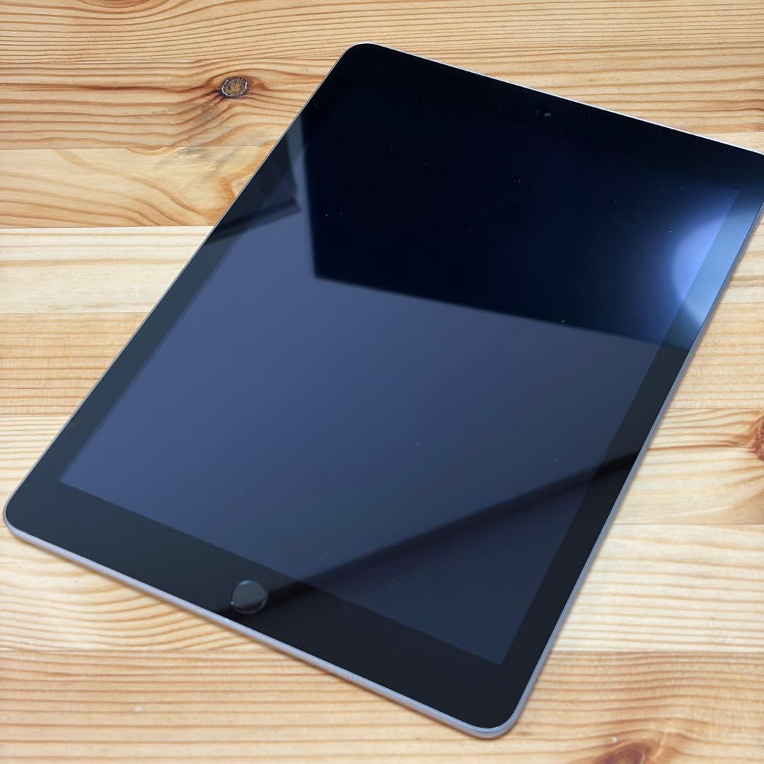 A*i様 iPad 第5世代 32GB 538011