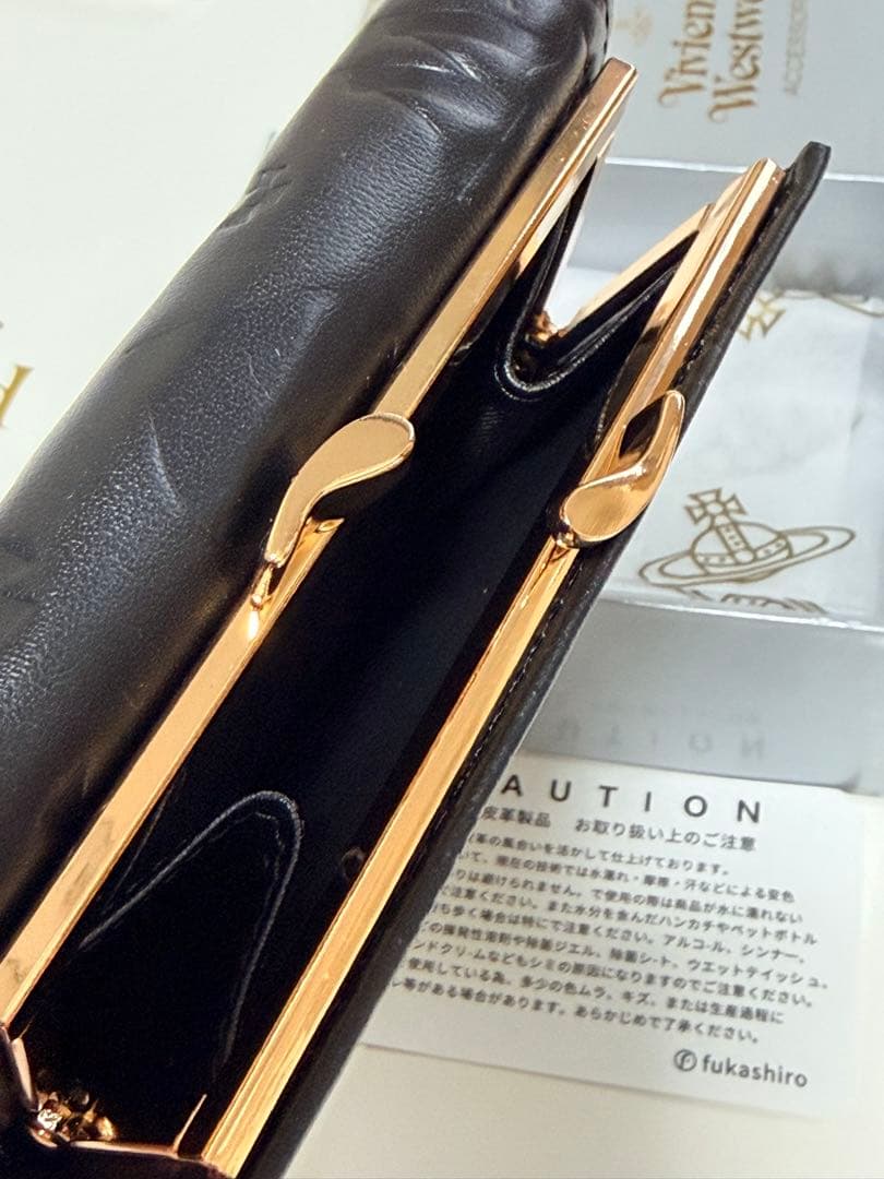 Vivienne Westwood ブラック　三つ折り財布 金マーク　adwj