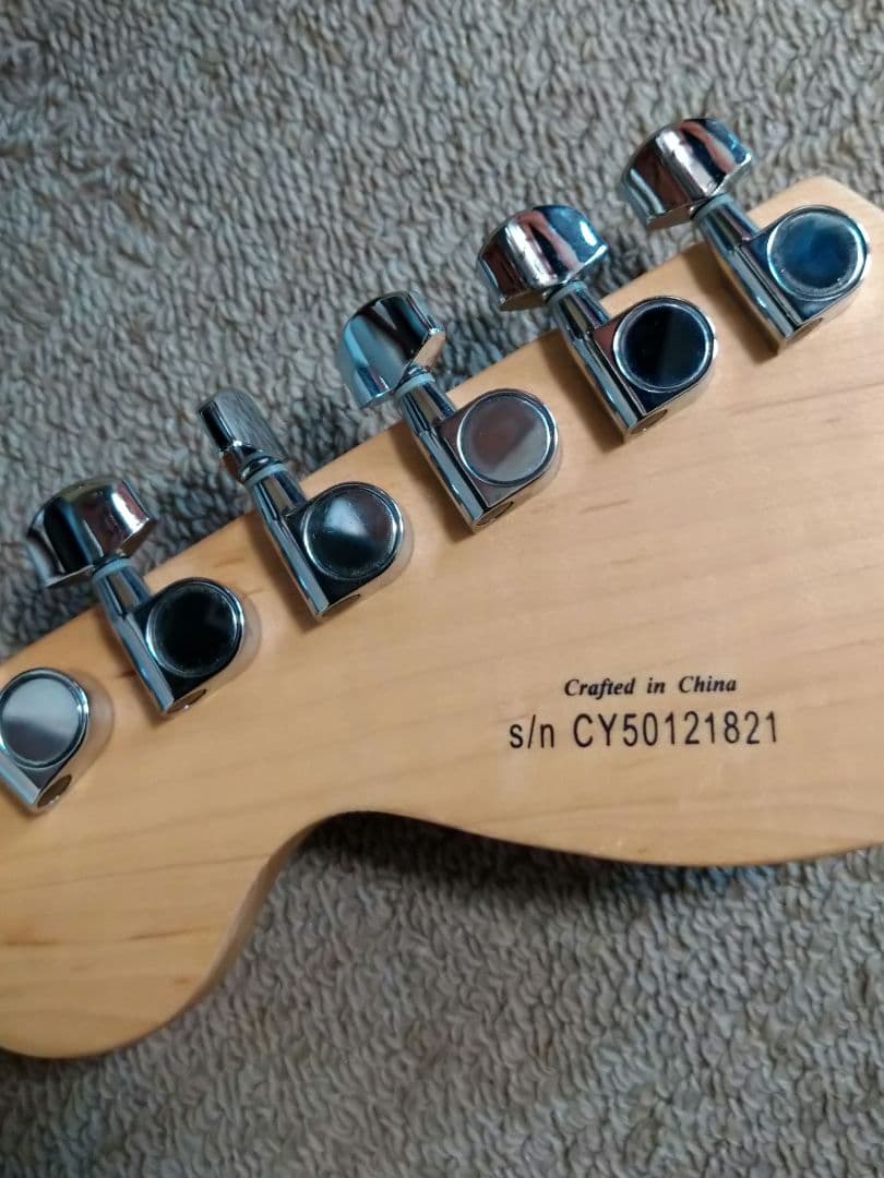 Squier by Fender strat Affinityエレキ用段ボール入