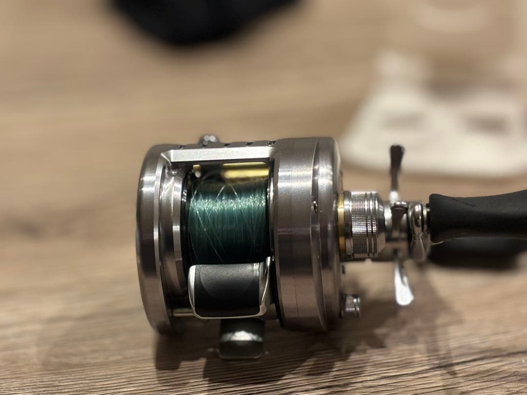 SHIMANO 09カルカッタコンクエスト　200DC