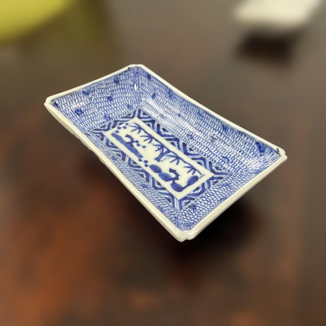 古伊万里（伊万里焼）の「染付長皿」と「色絵長皿」の2枚　骨董品