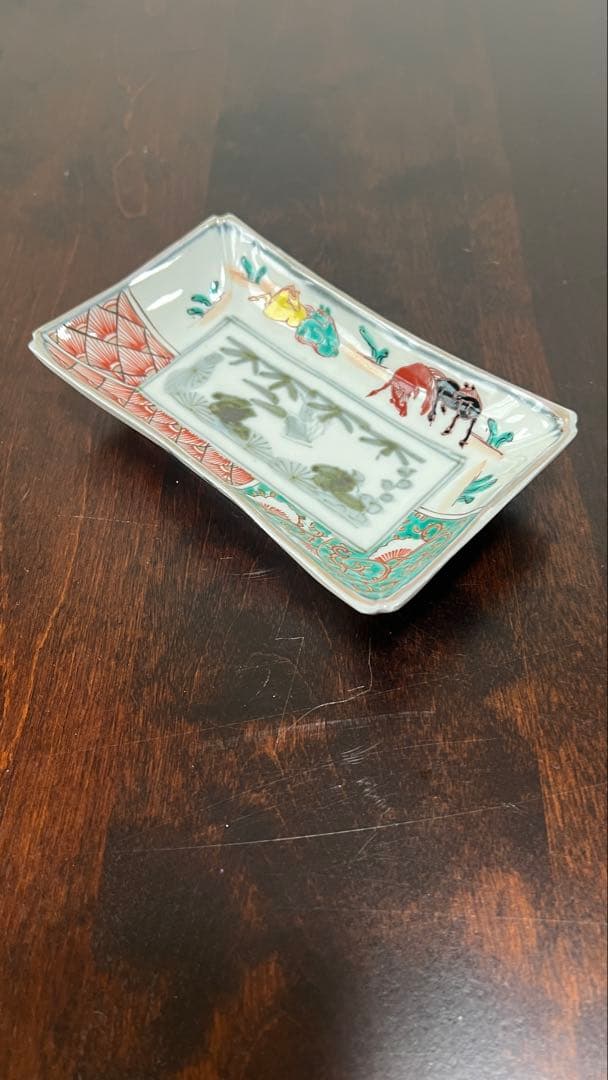 古伊万里（伊万里焼）の「染付長皿」と「色絵長皿」の2枚　骨董品