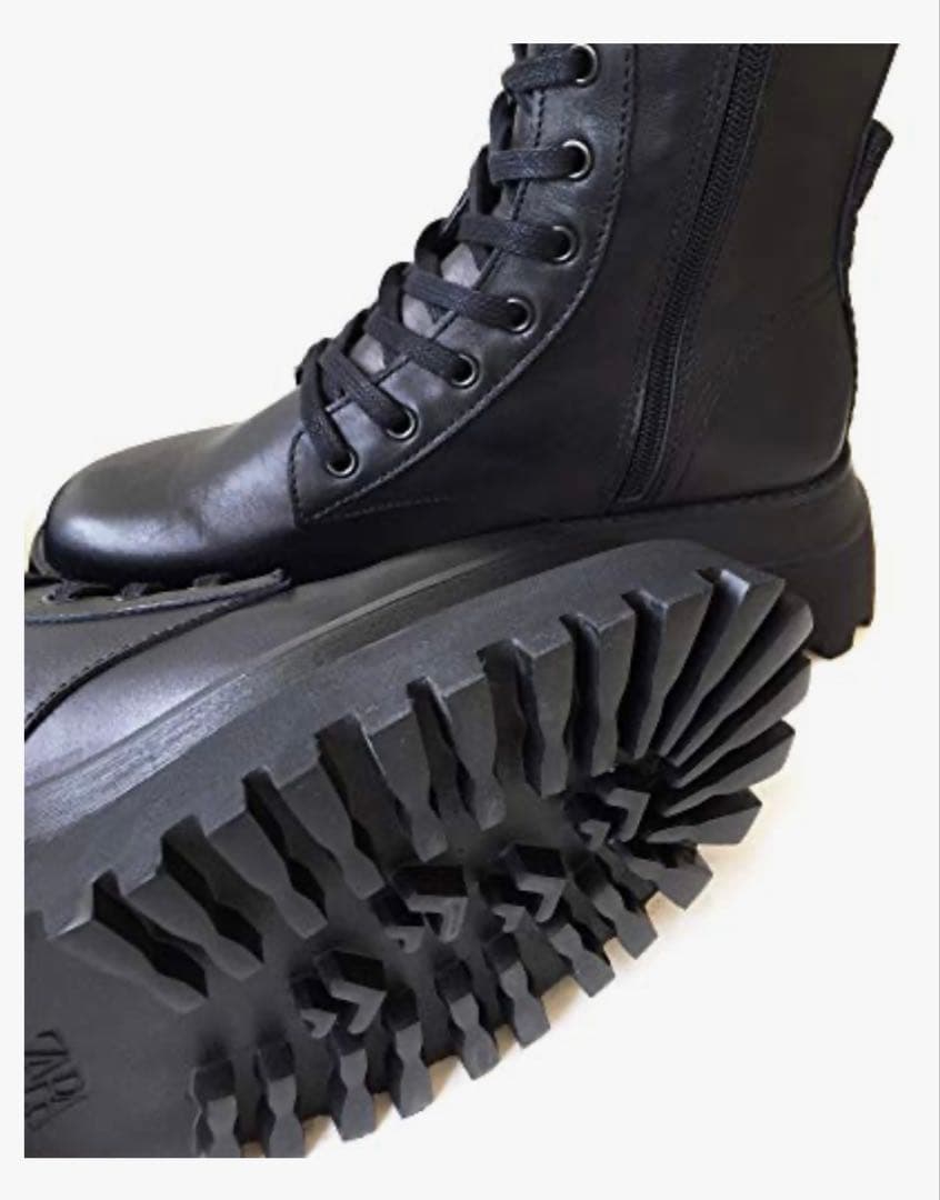 【未使用タグ付き】Zara レザーブーツ　トラックソール