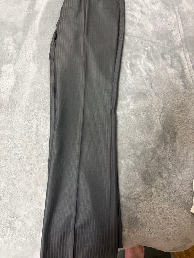 グレー ストライプ スーツ ジャケット ブーツカットパンツ