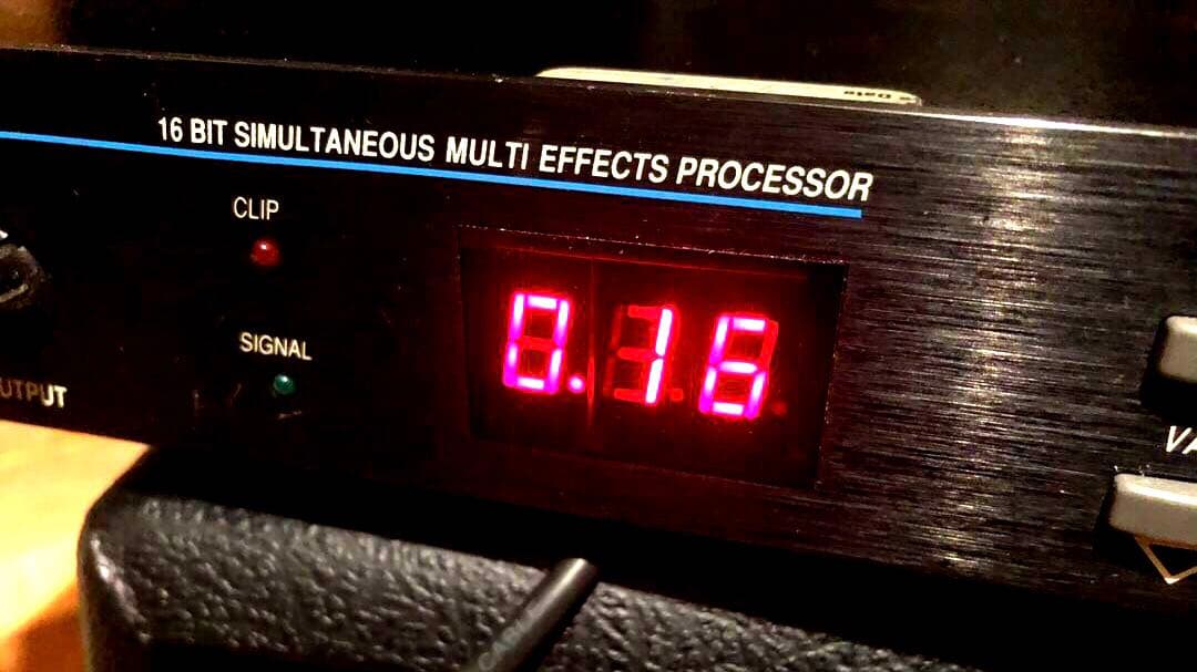 Alesis MIDIVERB III 16ビットエフェクター