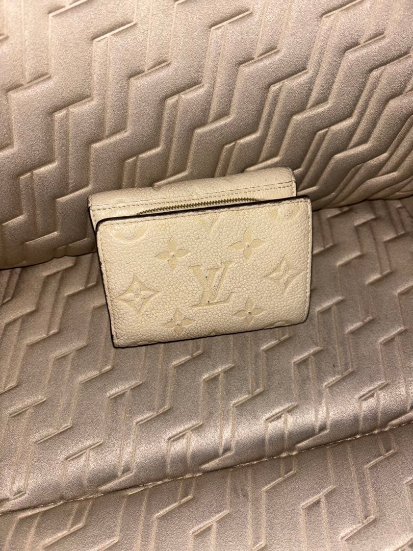 Louis Vuitton ルイヴィトン　ポルトフォイユ・メティス　三つ折り財布