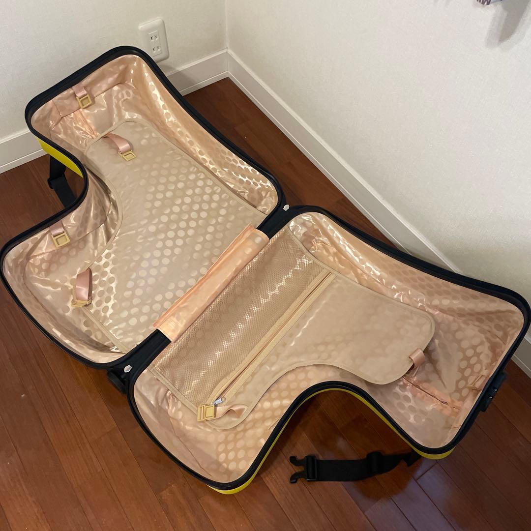 【美品】子どもが乗れるキッズキャリーケースNORICCOレモンイエロー　つやなし