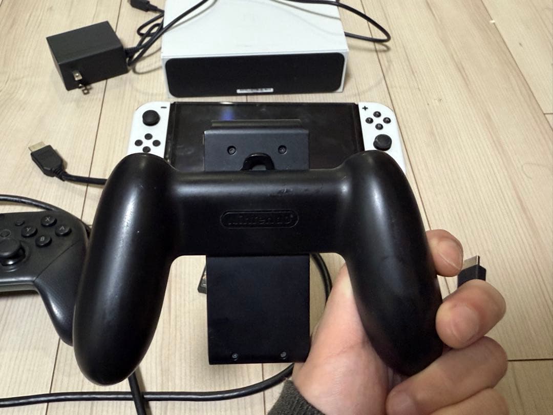 NintendoSwitchホワイト有機ELプロコントローラー、スプラトゥーン3