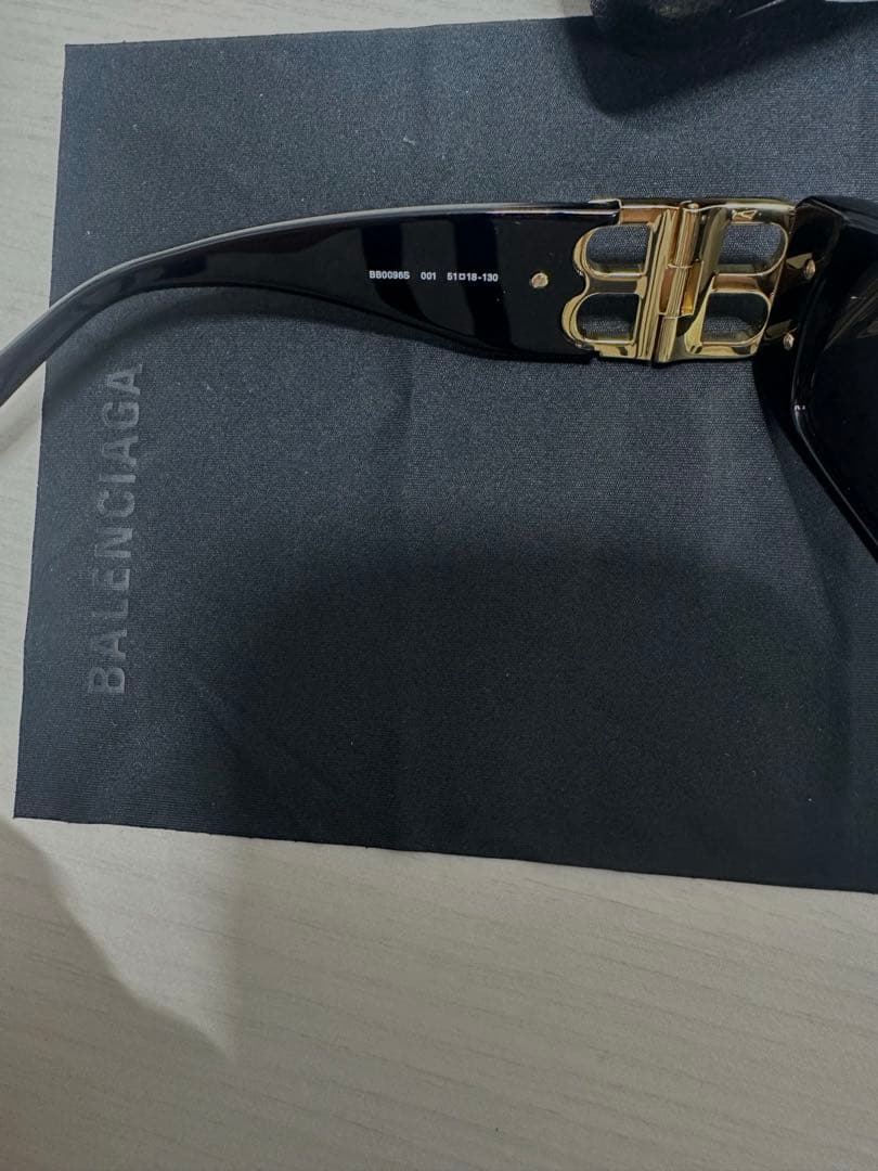 BALENCIAGAサングラス