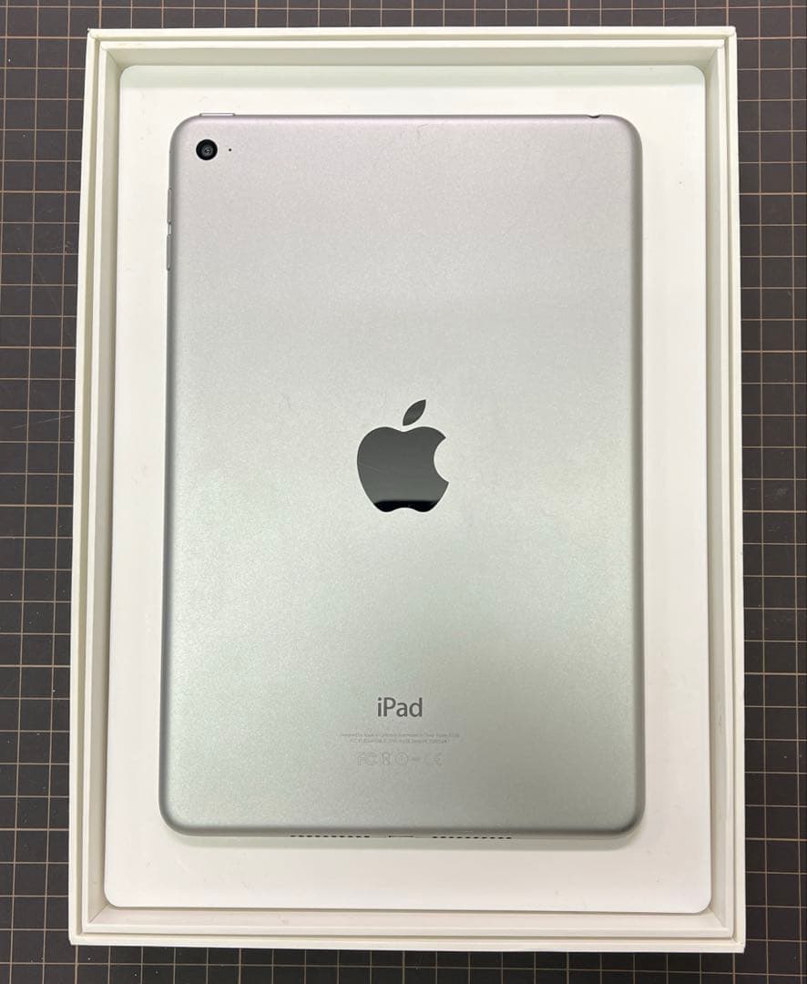 iPad mini 第4世代　スペースグレイ　128GB Wi-Fiモデル