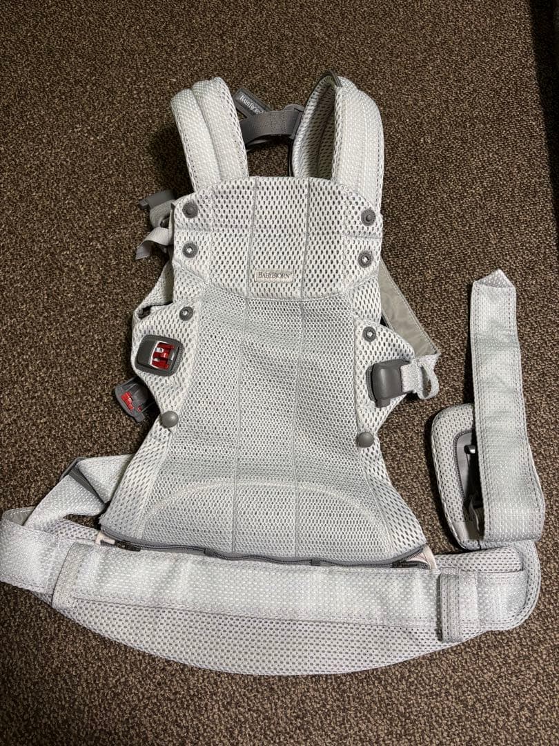 美品　Baby Bjorn ベビービョルン 抱っこ紐 ハーモニー　シルバー