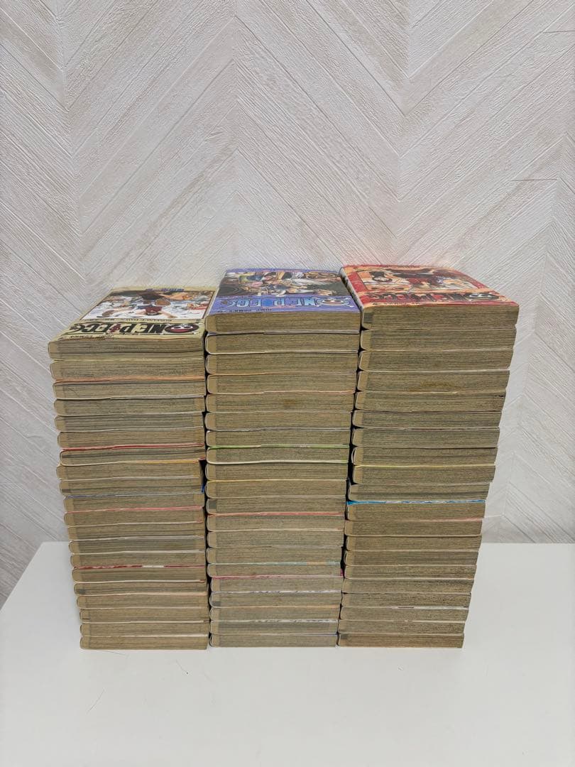 ！値下げ！　ワンピース　1〜113巻　全巻セット 60〜113巻初版新品