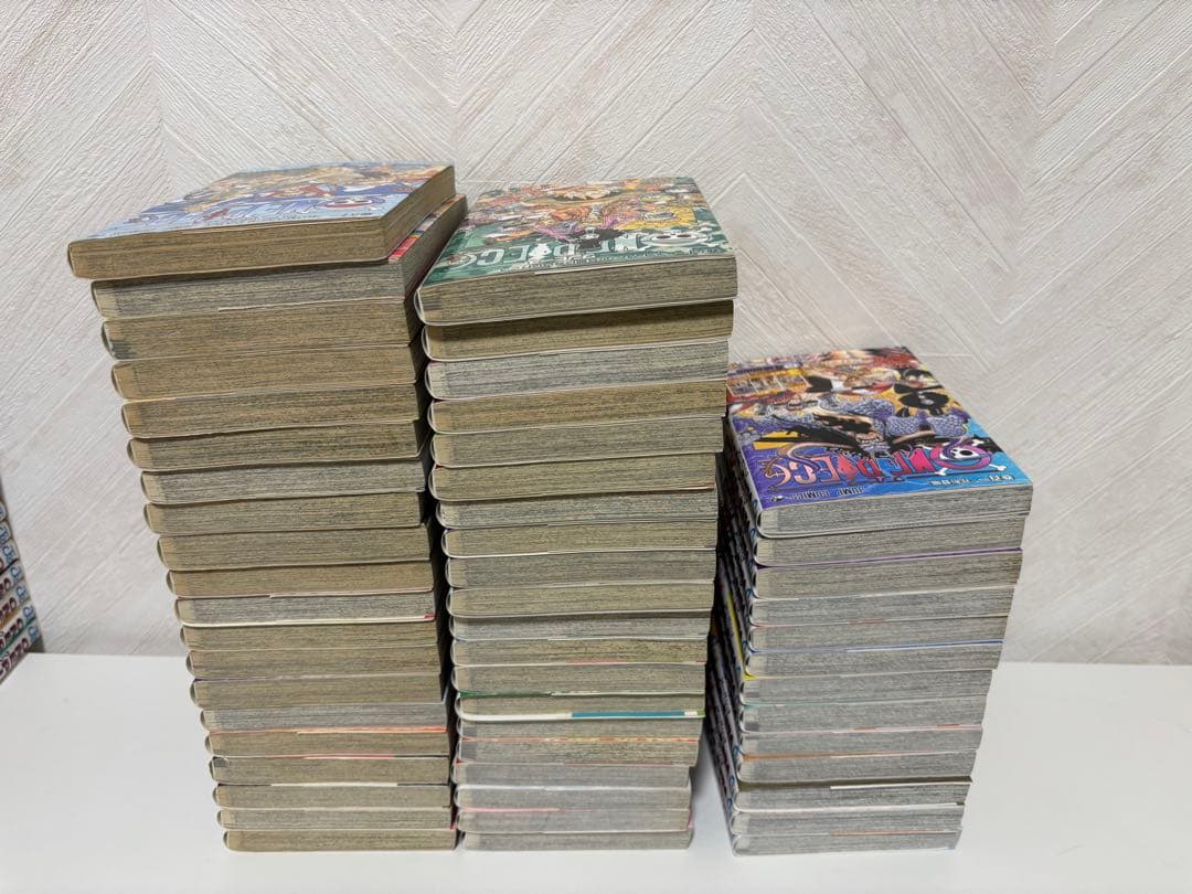！値下げ！　ワンピース　1〜113巻　全巻セット 60〜113巻初版新品