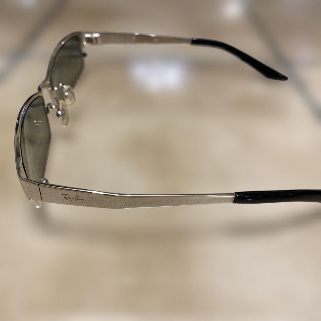 Ray-Ban シルバー ブラック サングラスケース付き。