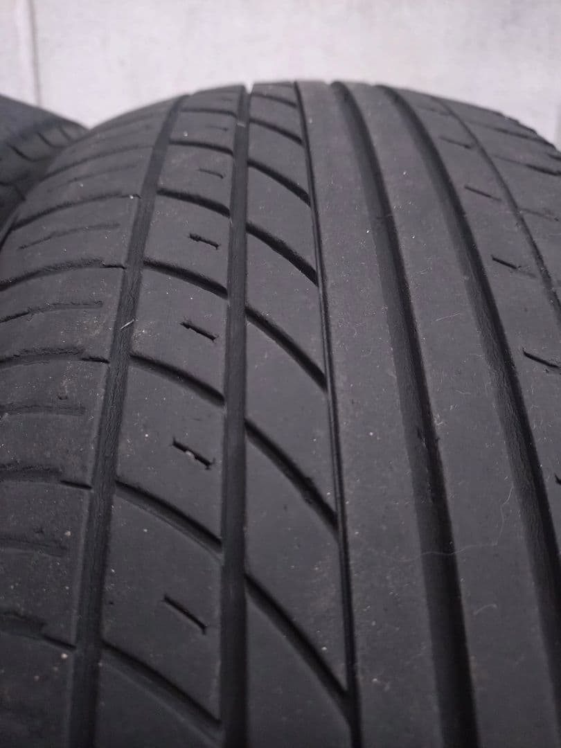 215/60R17 ヨコハマタイヤPARADA PA03ホワイトレター2本セット