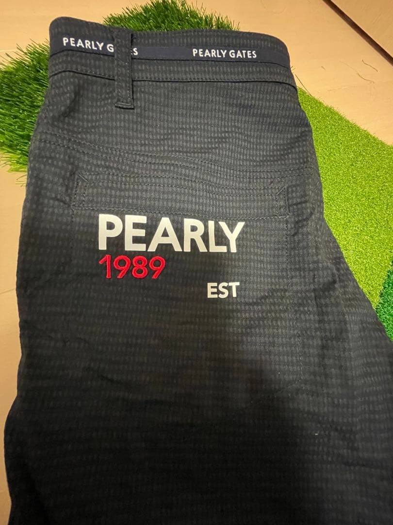 PEARLY GATES ネイビーショートパンツ