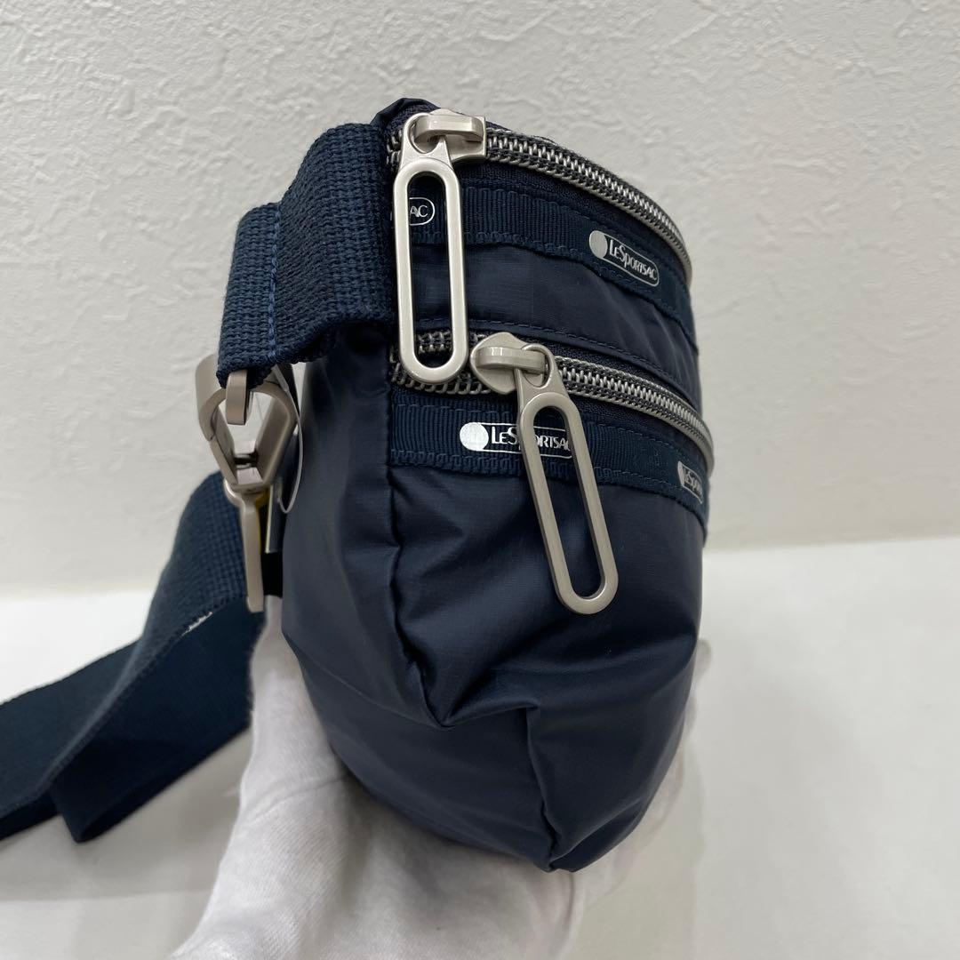 4179 LeSportsac ボディバッグ エッセンシャル ネイビー系