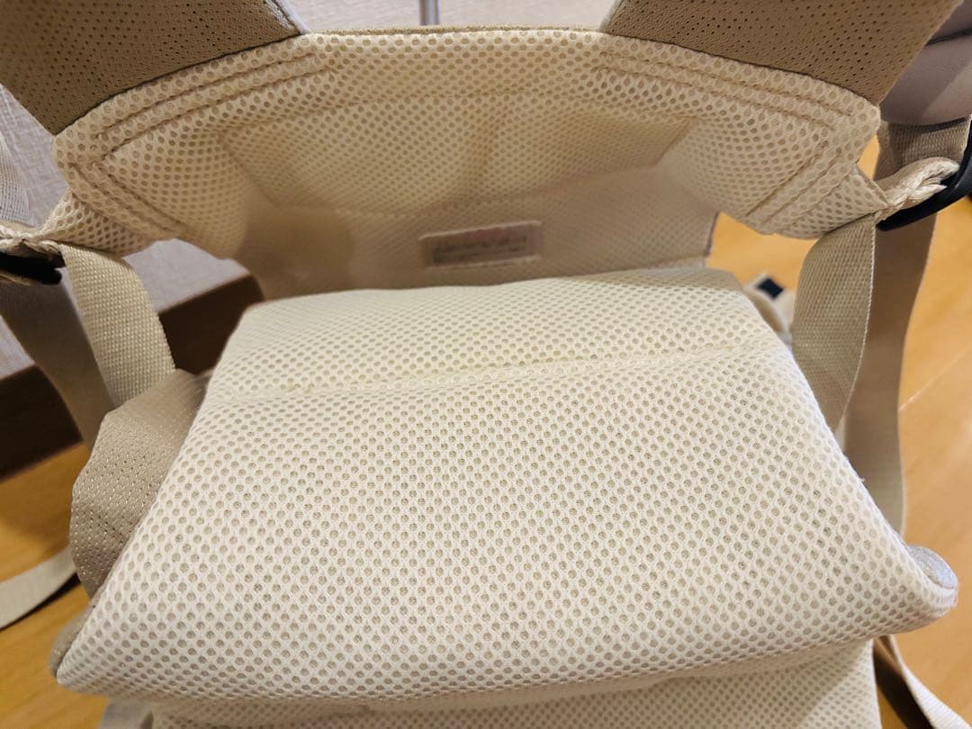 【極美品】アンジェレッテ ベビーキャリアオン　ベージュ