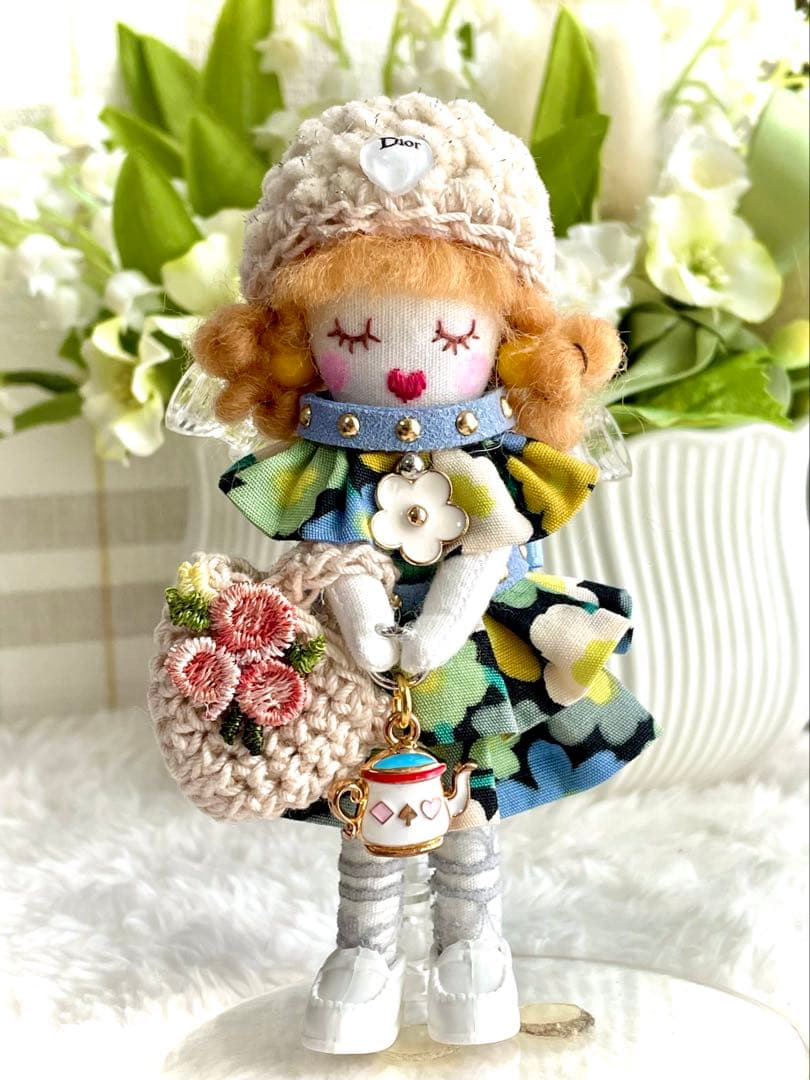 花柄❤️2段フリルワンピース❤️クローバー❤️ハンドメイド♡ドールチャーム