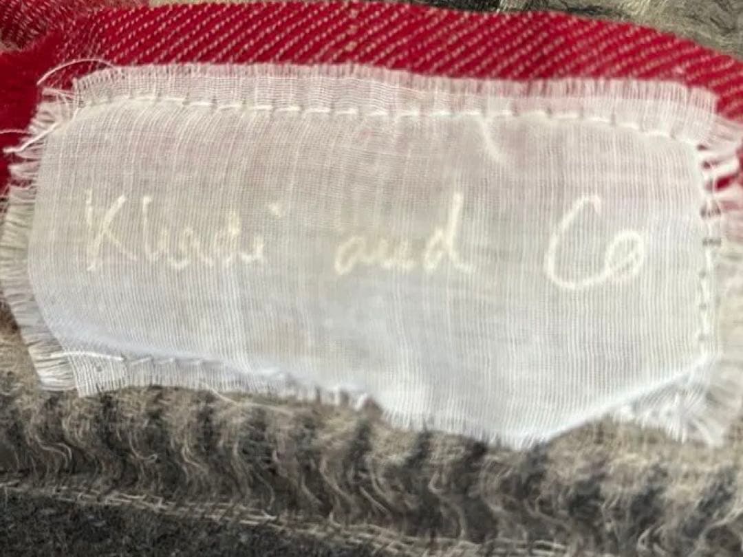 Khadi and Co 透かし編みショール グレー/レッド