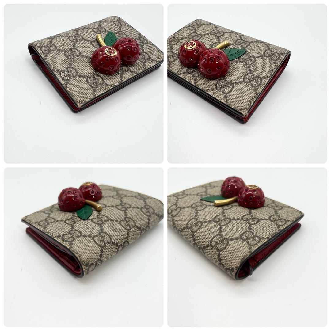 美品✨GUCCI　二つ折り財布　チェリー　GGスプリーム　インターロッキング