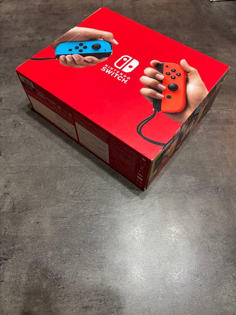 Nintendo Switch 本体 、カラフルJoy-Con3個付き